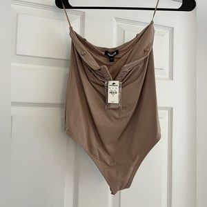 Express strapless V wire bodysuit